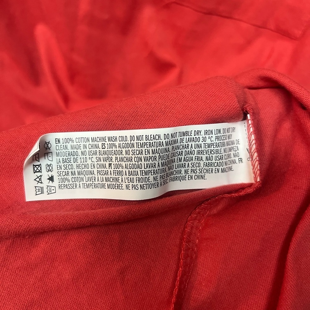 Forever21 Light/Pale Red Men's T-Shirt. Size Large - Picture 4 of 5